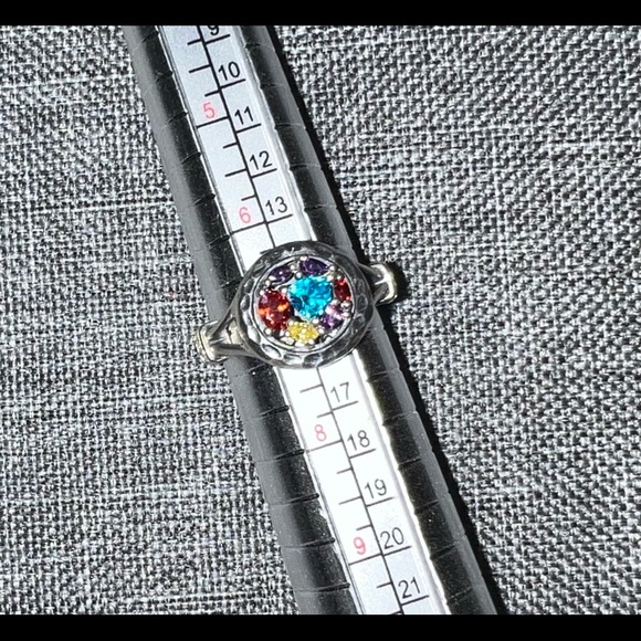 Beautiful Multi-Stone Sterling Silver Ring. SZ 7. ๐ - Picture 7 of 7
